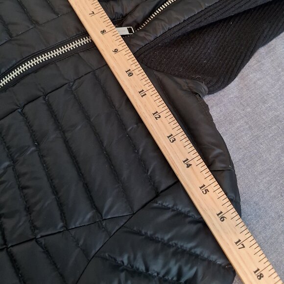 Micheal Kors puffer jacket - Picture 7 of 12